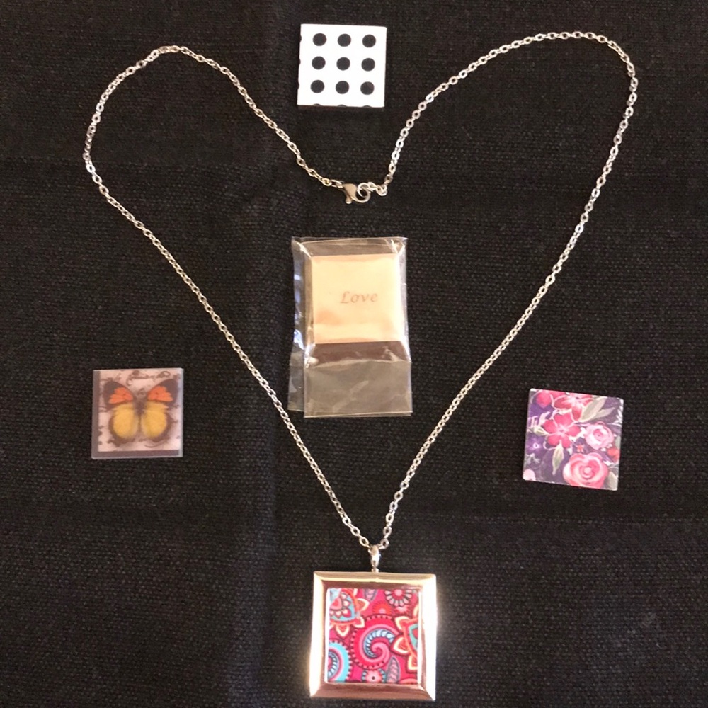 Necklace with Interchangeable Locket Pieces
